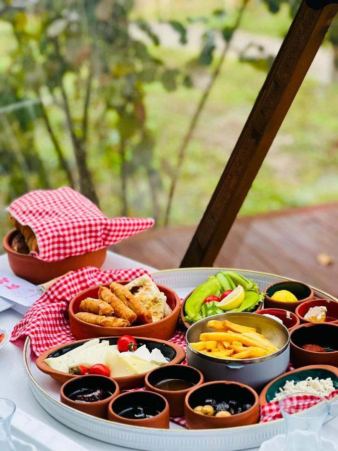 Phalesia Glamping Otel Сапанджа Екстериор снимка